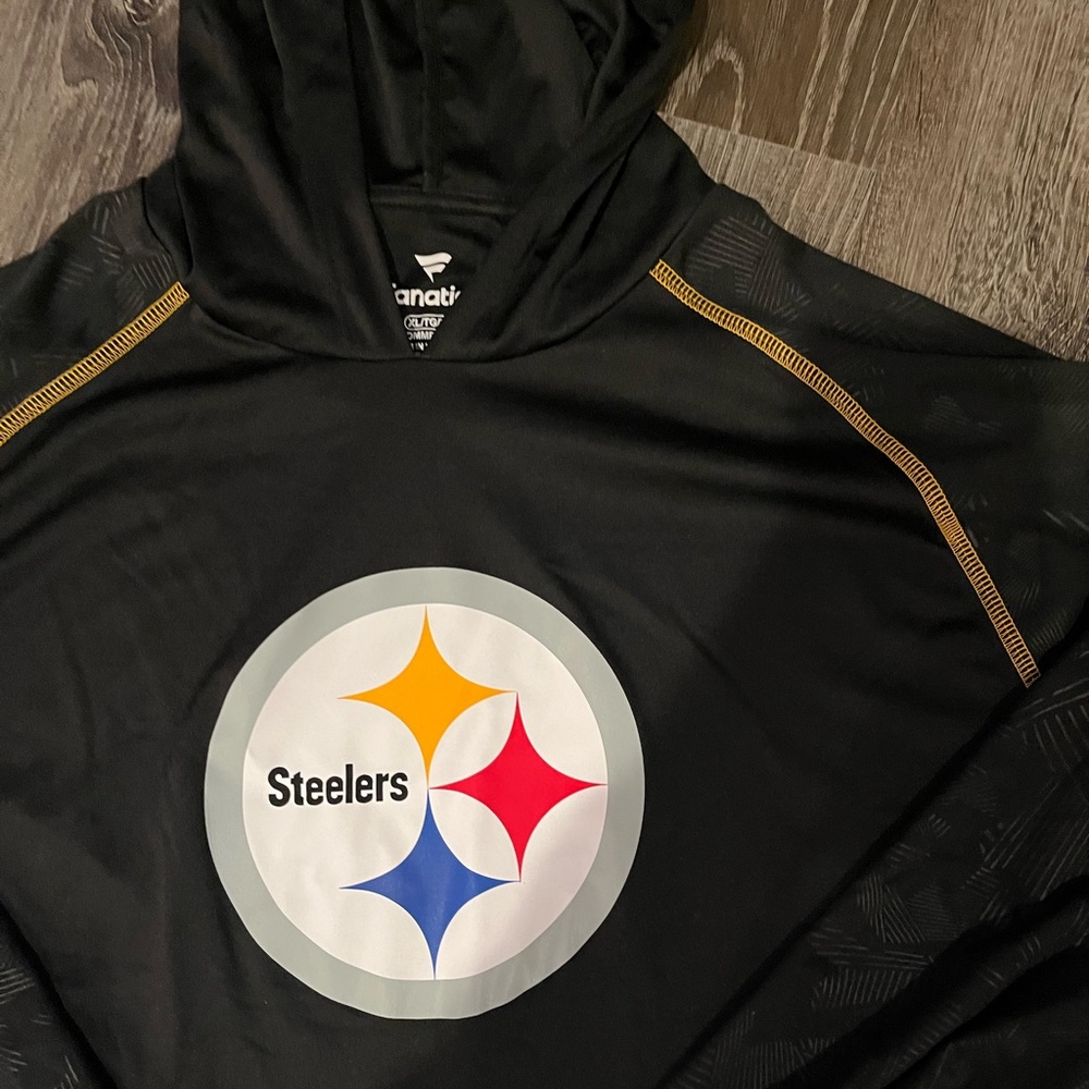 XL Men’s Hooded Steelers Shirt